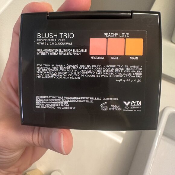 Anastasia of Beverly Hills Blush Trio - Peachy Love - Picture 4 of 4